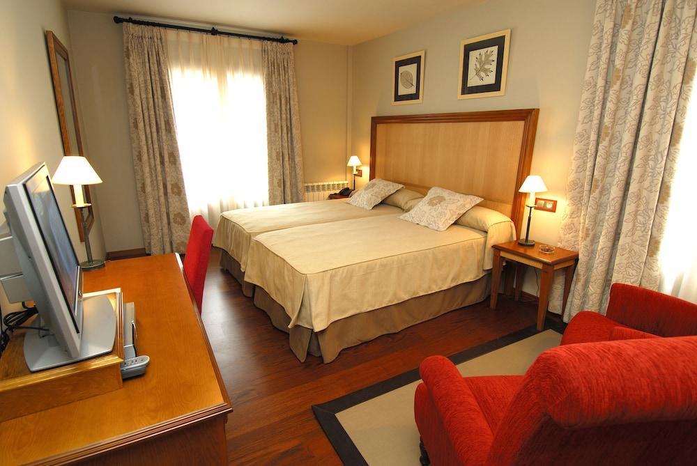 Hotel Diamo Castejón de Sos Exteriör bild